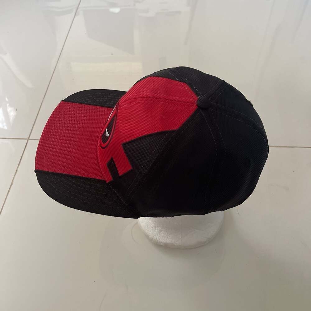 Deadpool Marvel Comics Red and Black Snapback Hat, One Size - Picture 2 of 6